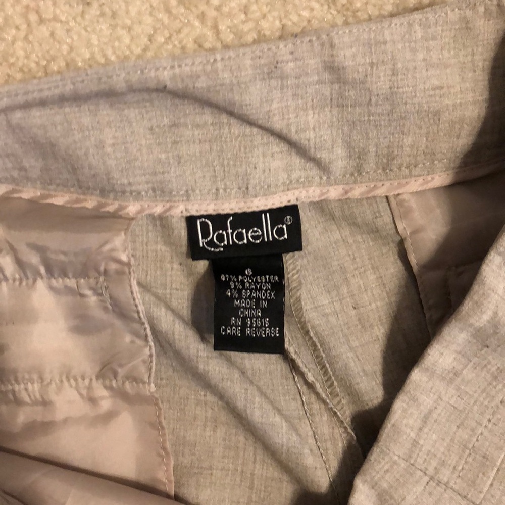 size 6 beige wide legged pants - Picture 6 of 6